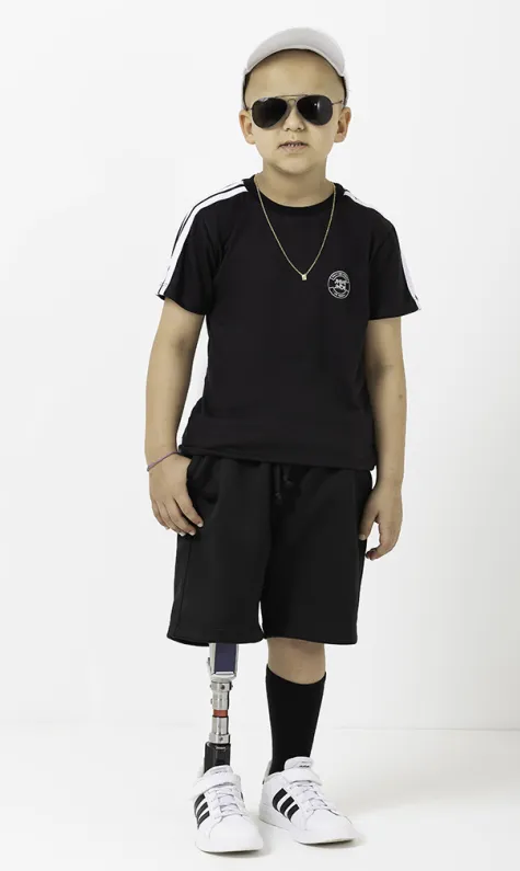 Camiseta Com Detalhes Em Listras